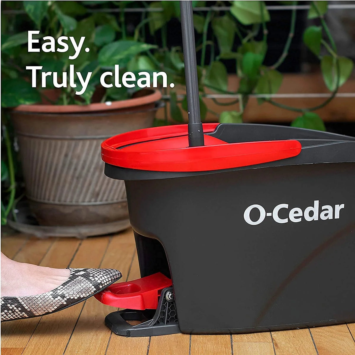 Microfiber Spin Mop & Bucket System with 3 Extra Refills D203